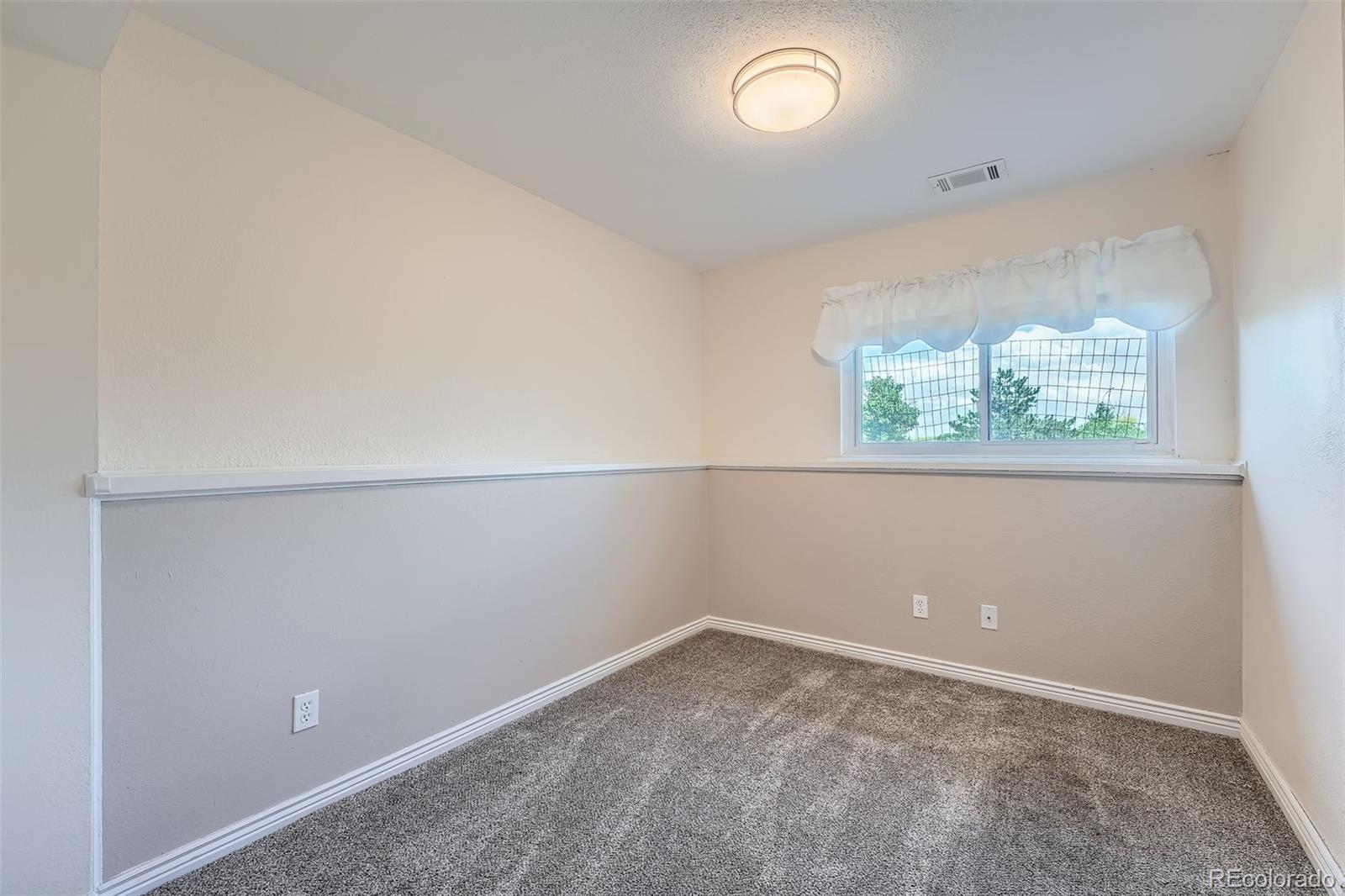 15691 E Atlantic Circle