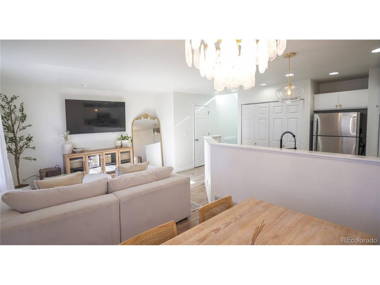 2245 E 103rd Pl