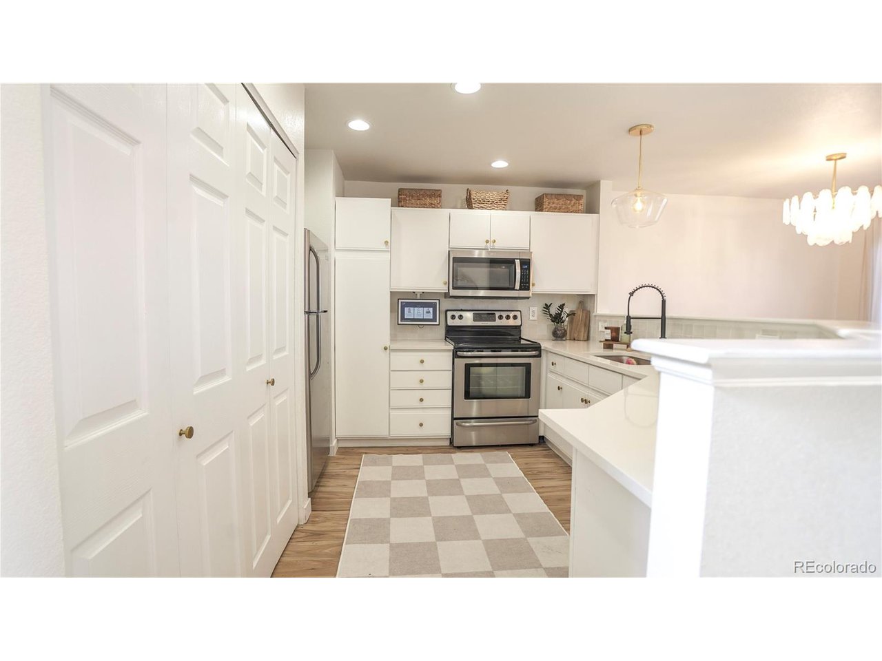 2245 E 103rd Pl