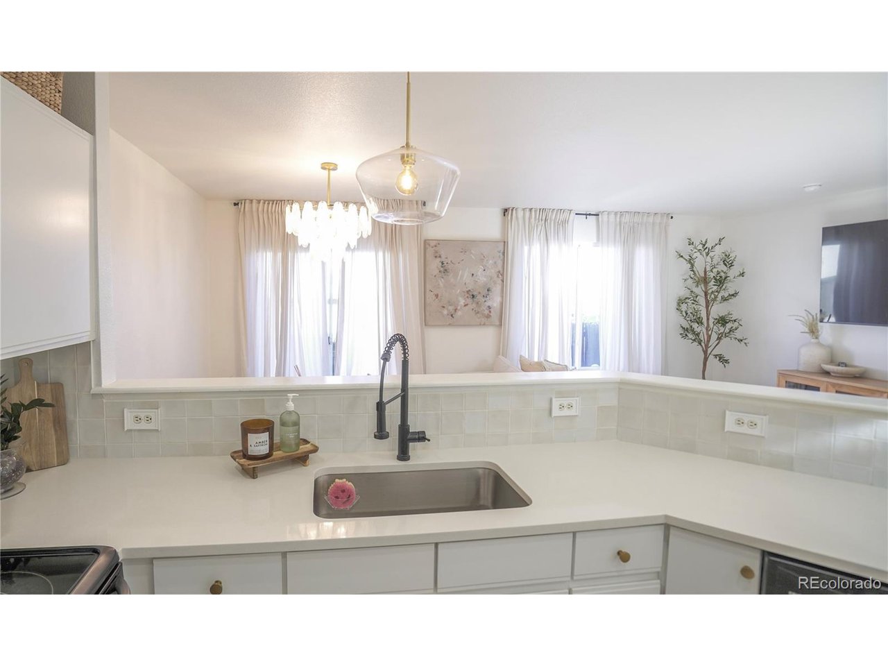 2245 E 103rd Pl