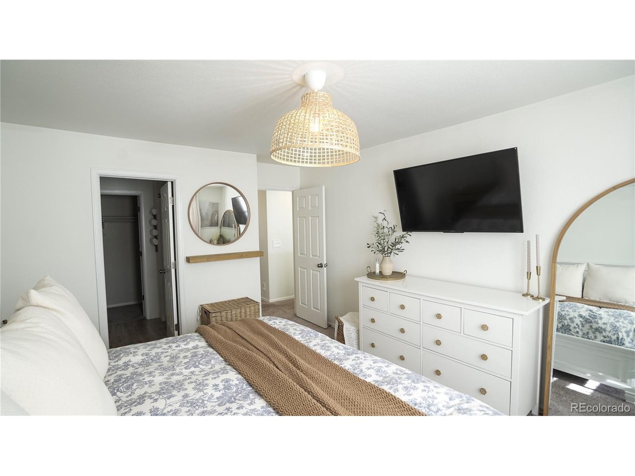 2245 E 103rd Pl