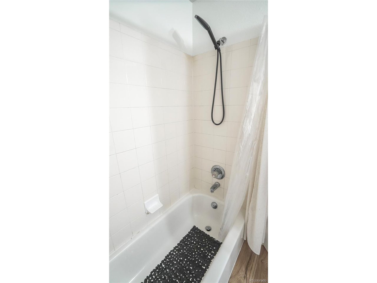 2245 E 103rd Pl