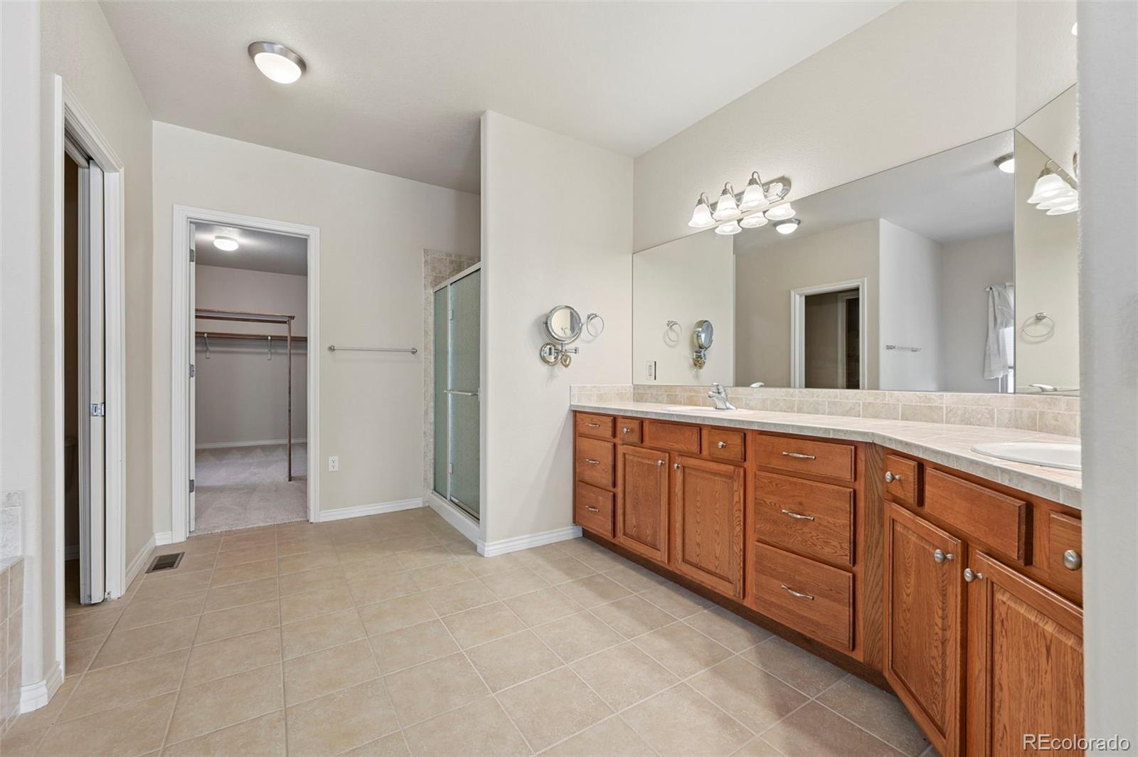 1825 Bridle Oaks Lane