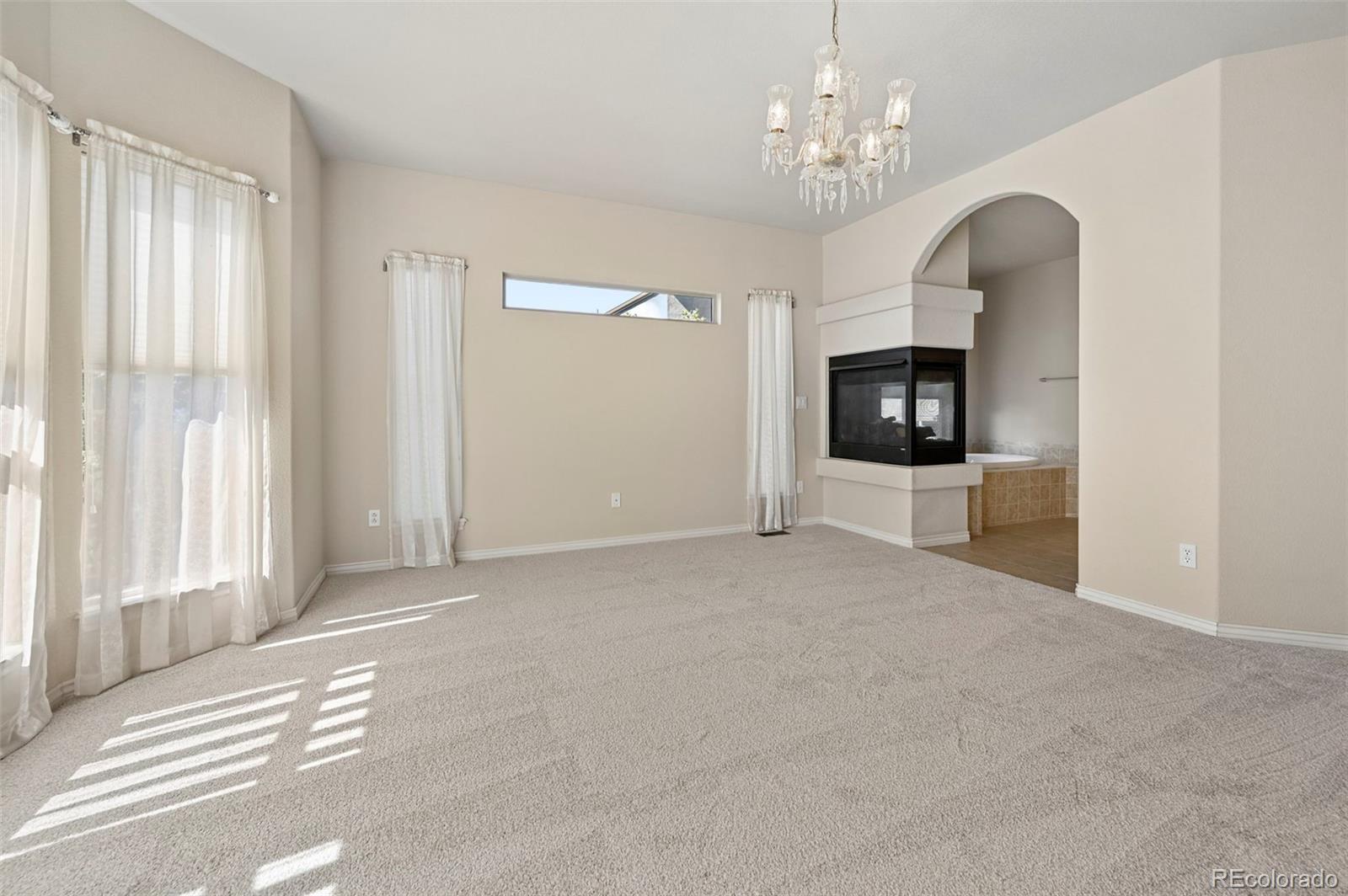 1825 Bridle Oaks Lane