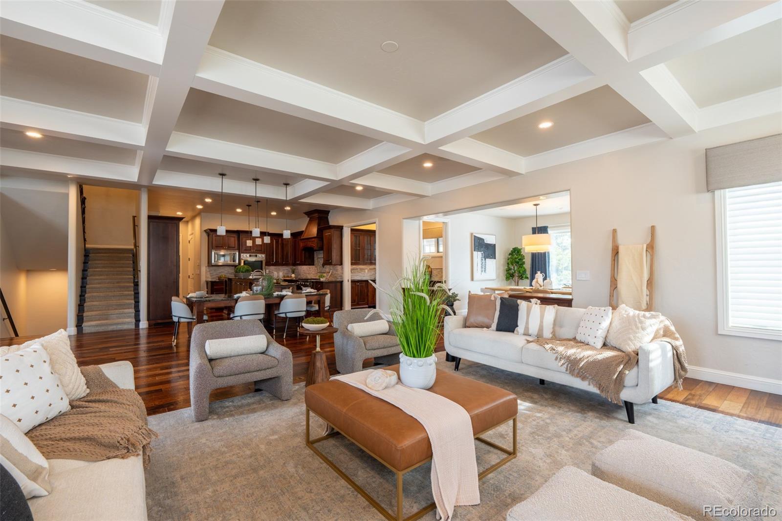 1575 Vine Cliff Heights