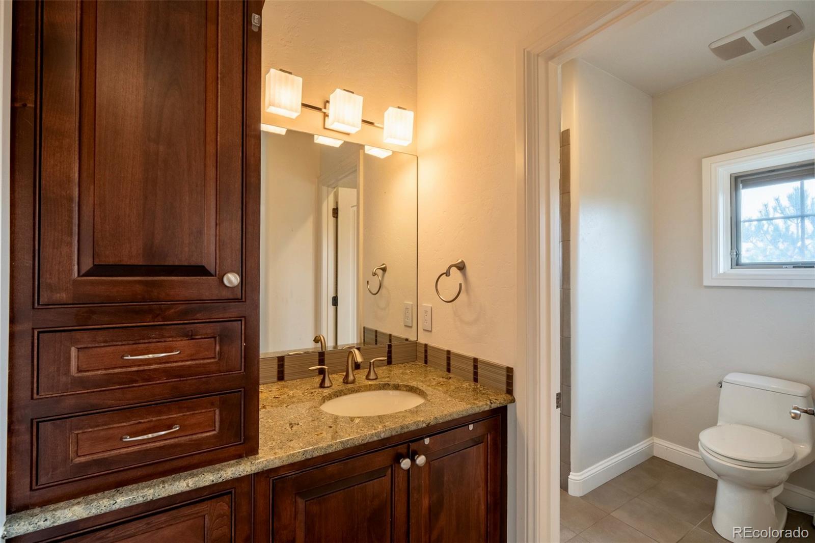 1575 Vine Cliff Heights