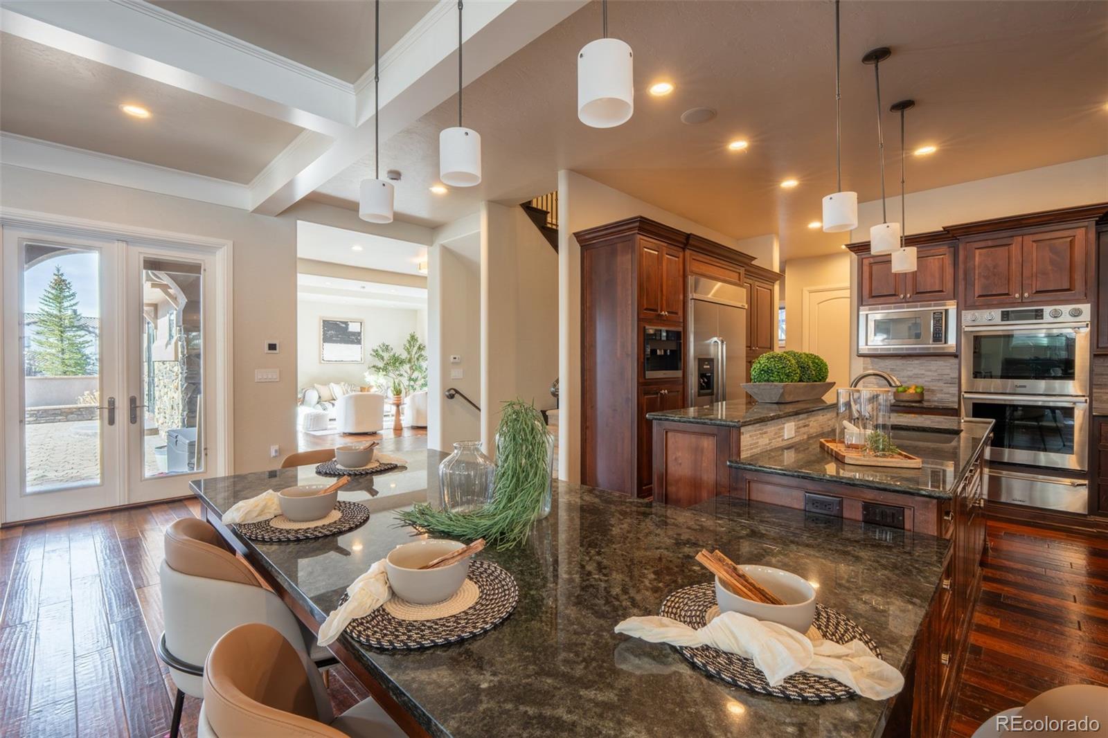 1575 Vine Cliff Heights