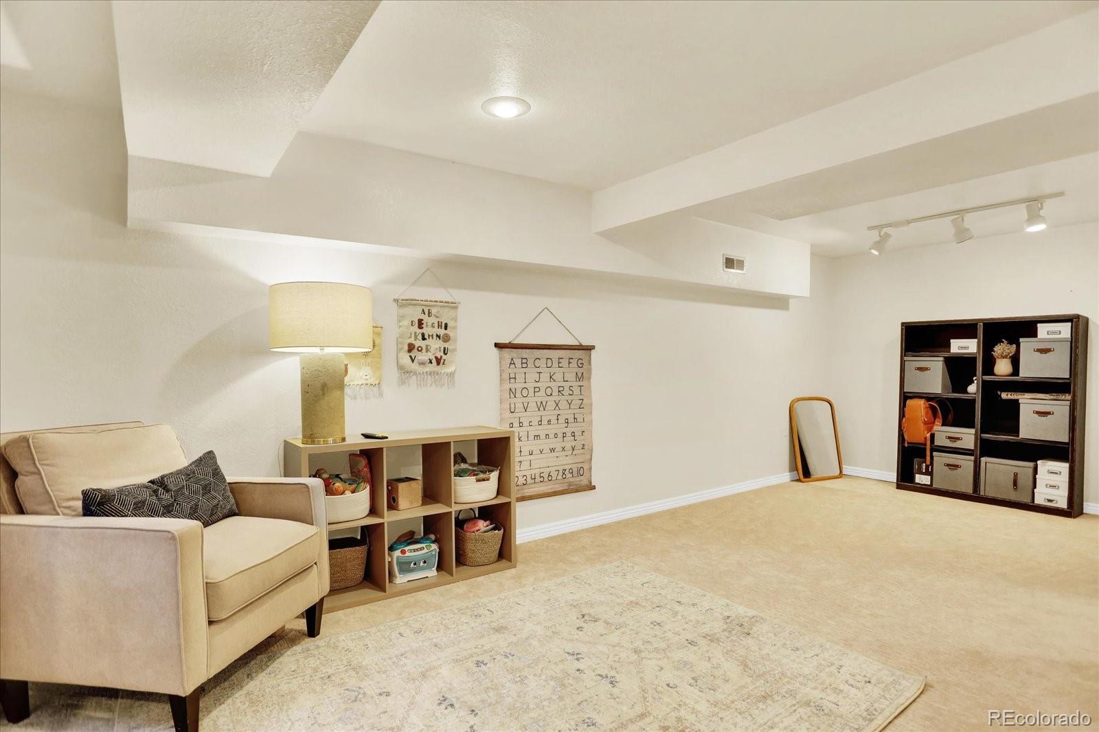 10089 Telluride Street