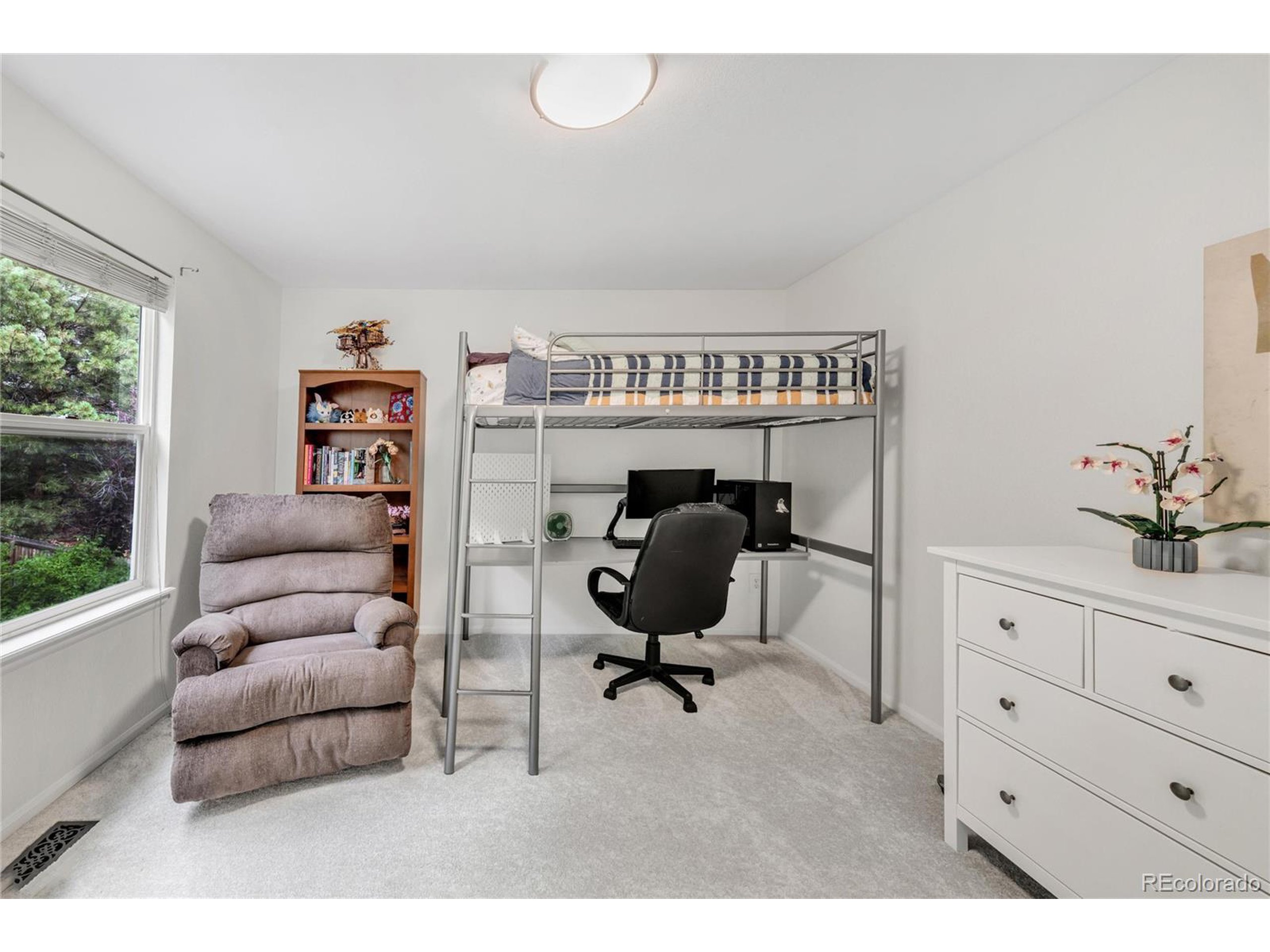 7420 S Houstoun Waring Cir