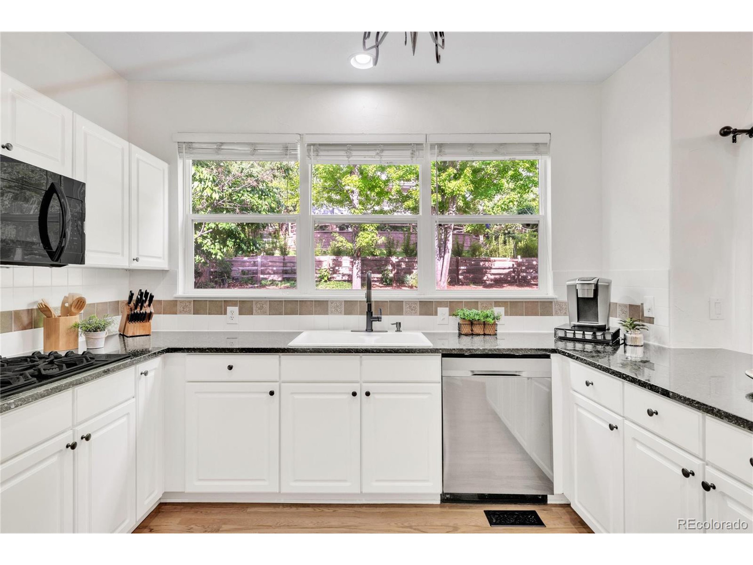 7420 S Houstoun Waring Cir