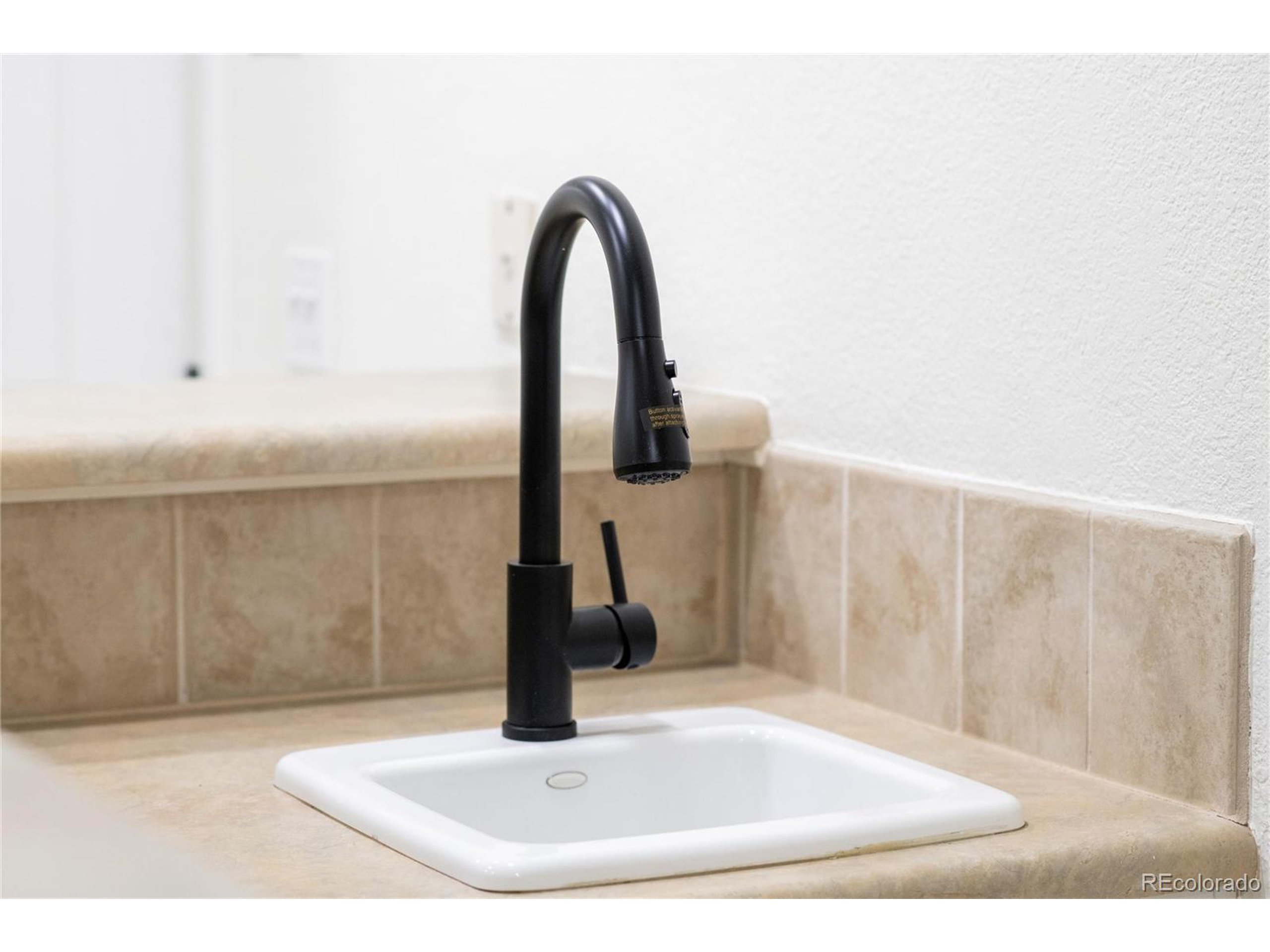 7420 S Houstoun Waring Cir