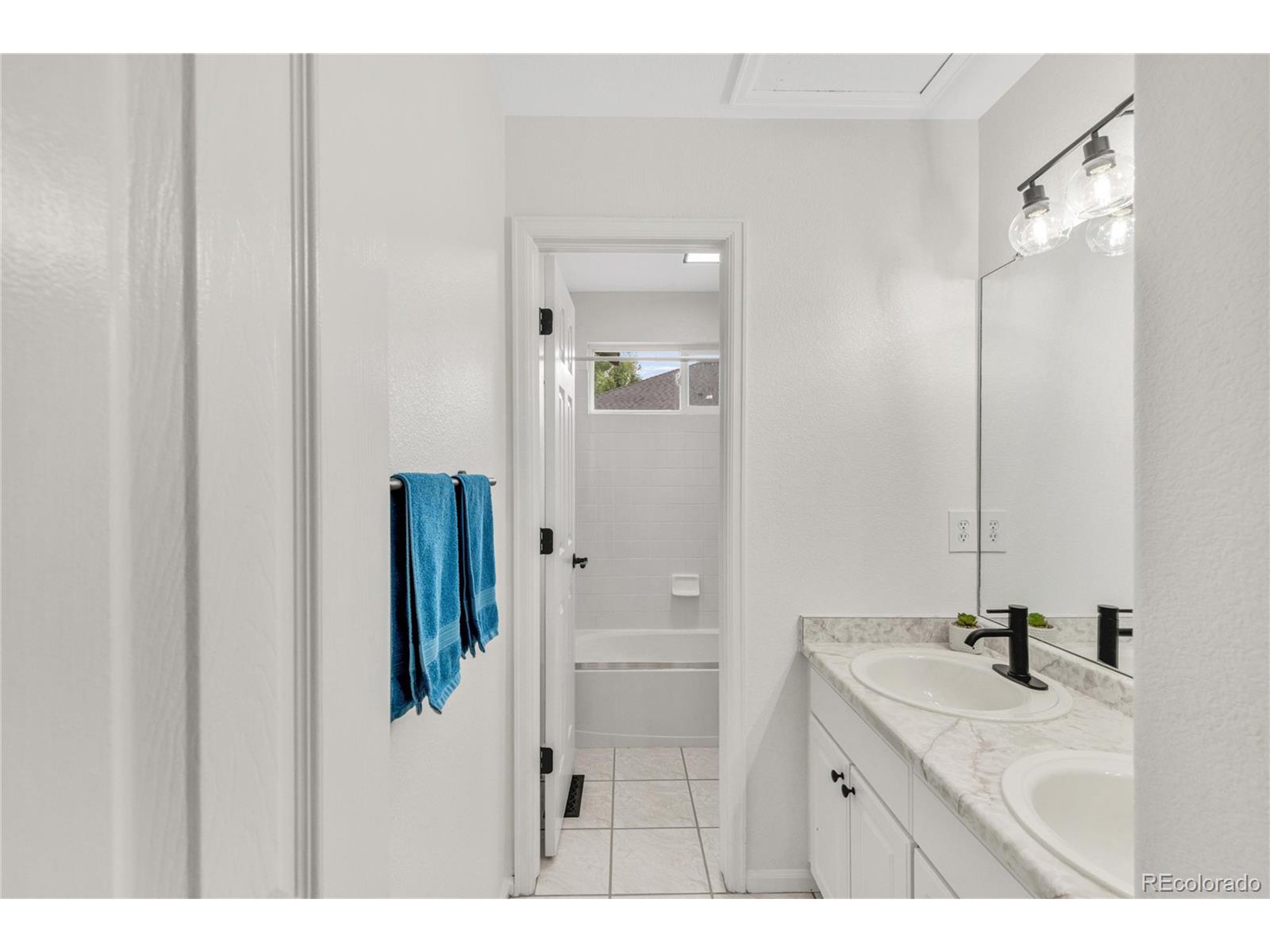 7420 S Houstoun Waring Cir