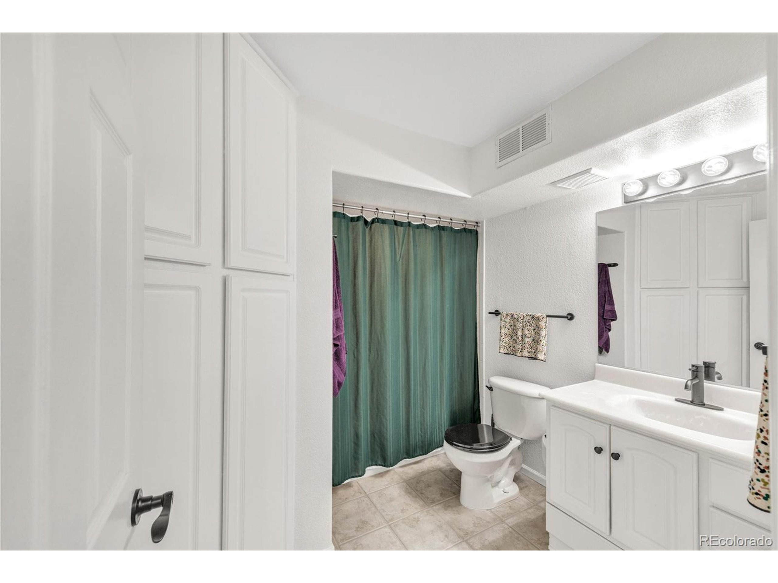 7420 S Houstoun Waring Cir