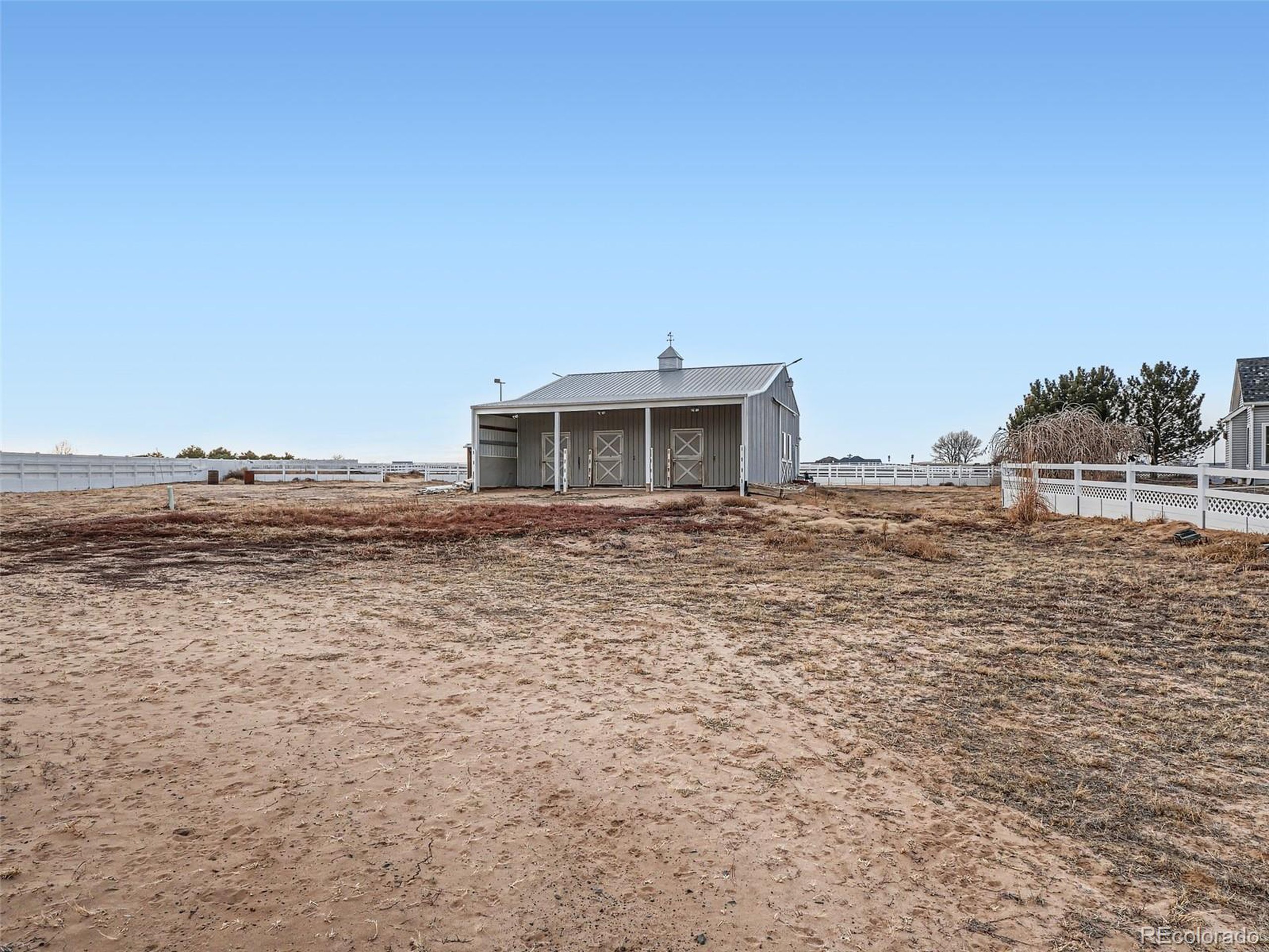 16467 Indian Hill St