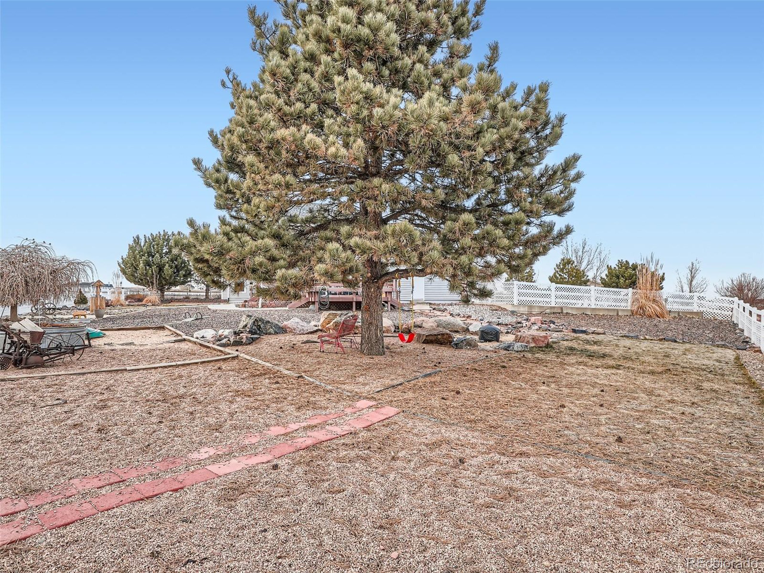 16467 Indian Hill St