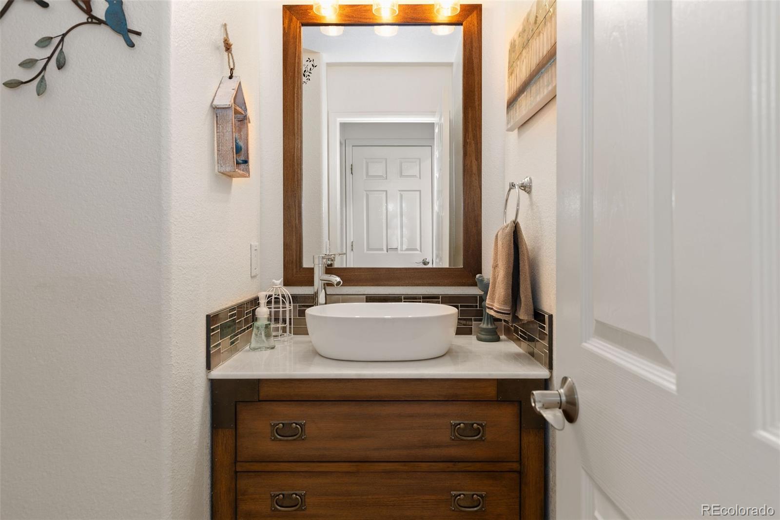 16467 Indian Hill Street