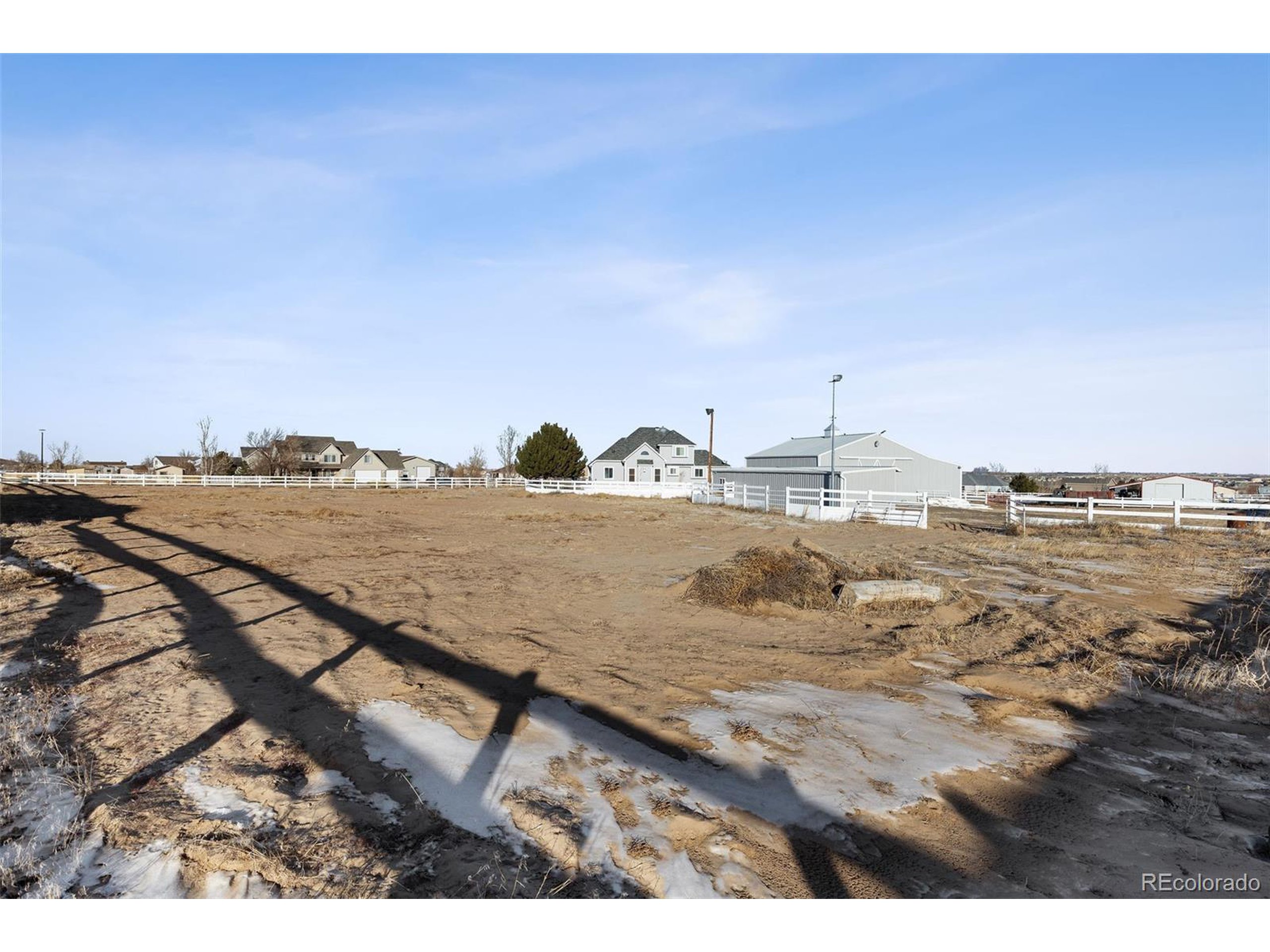 16467 Indian Hill St