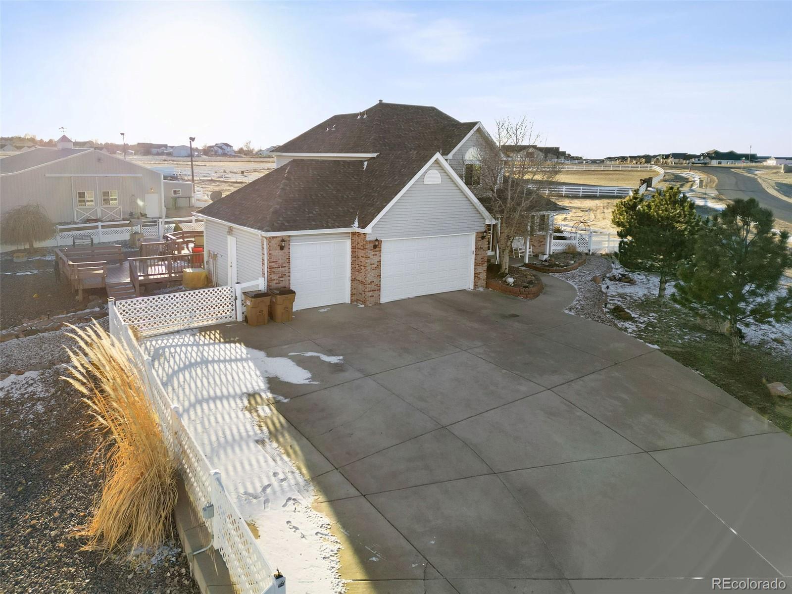 16467 Indian Hill Street