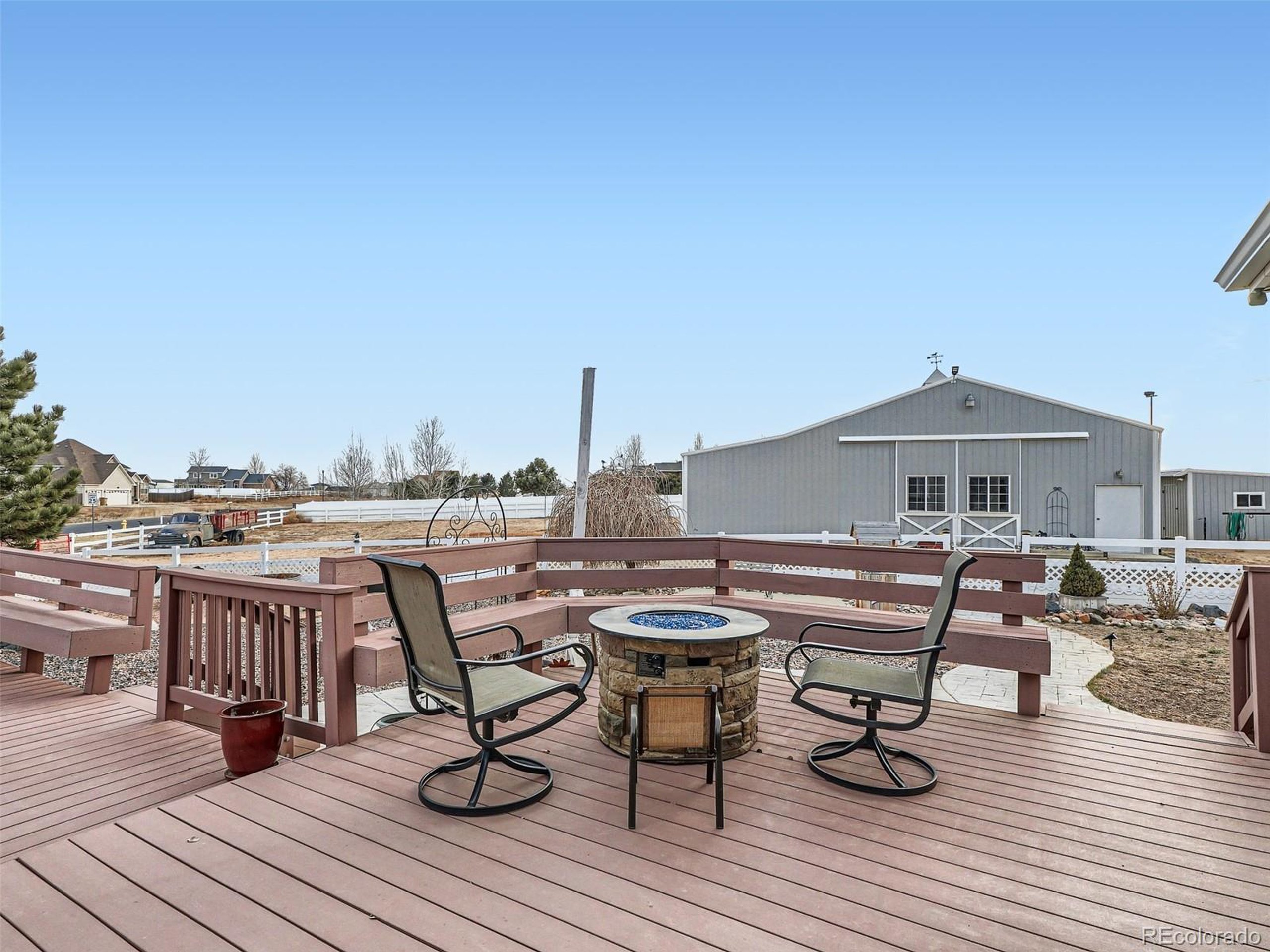 16467 Indian Hill St