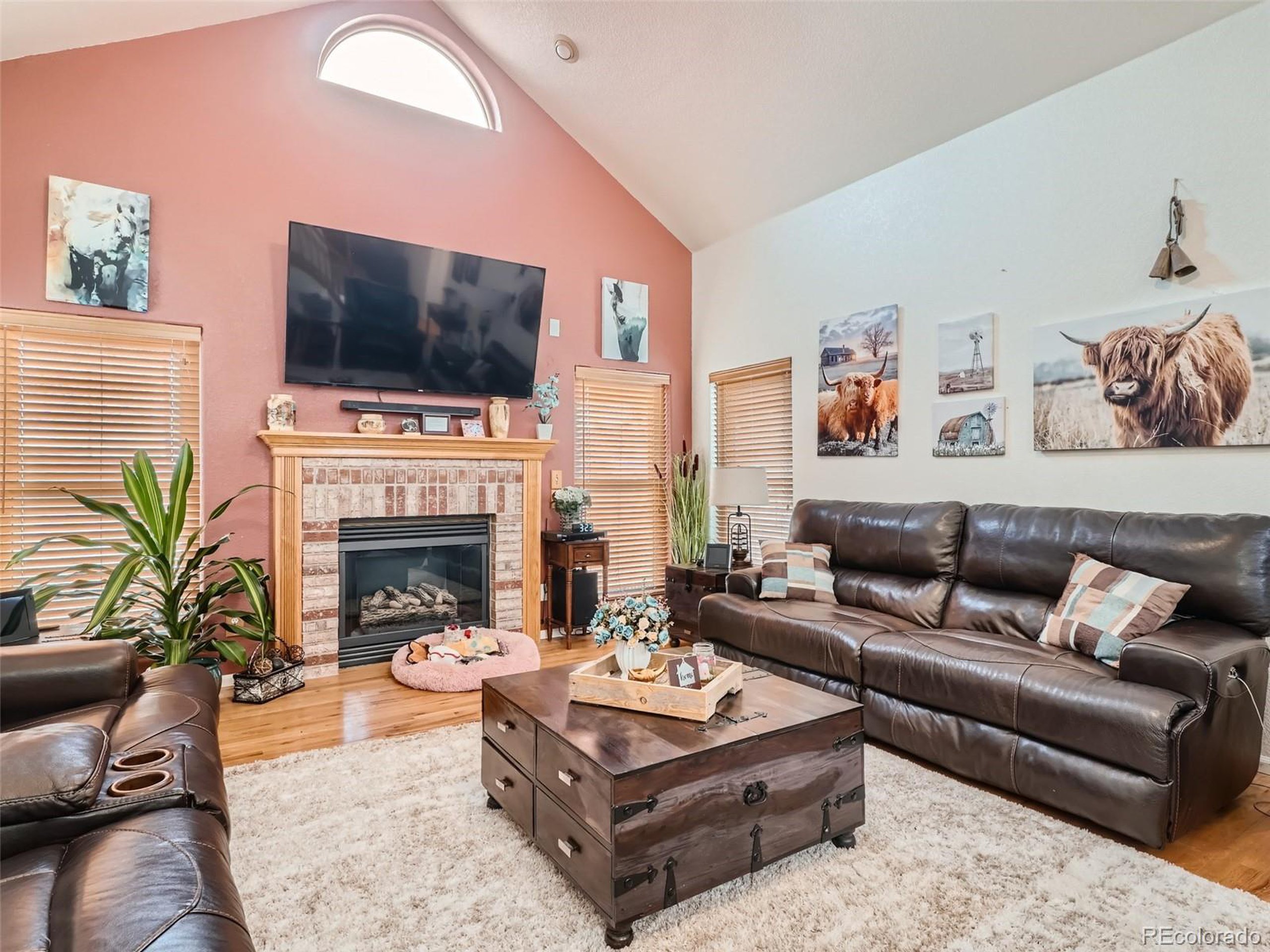 16467 Indian Hill St