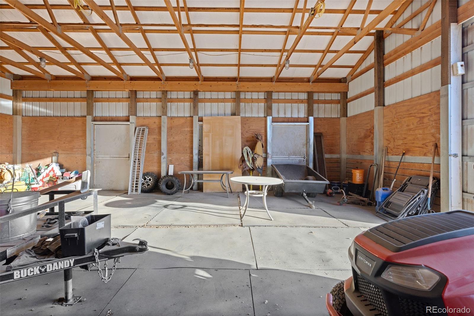 16467 Indian Hill Street