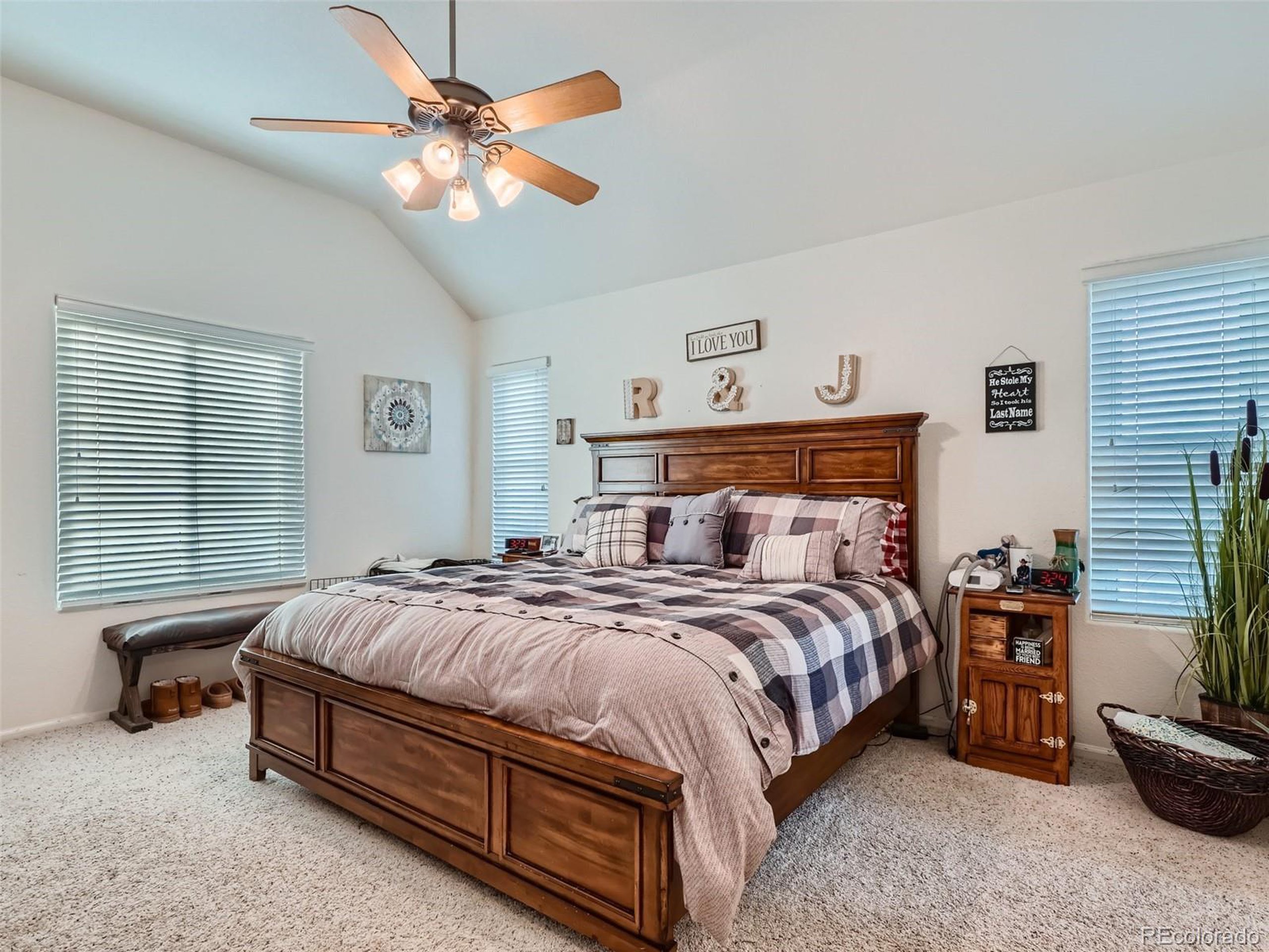 16467 Indian Hill St