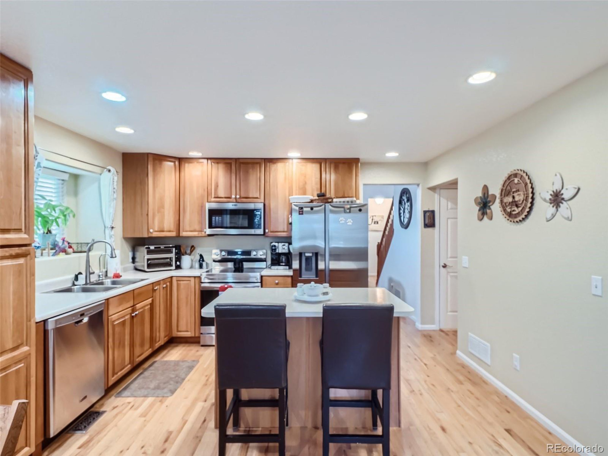 16467 Indian Hill St