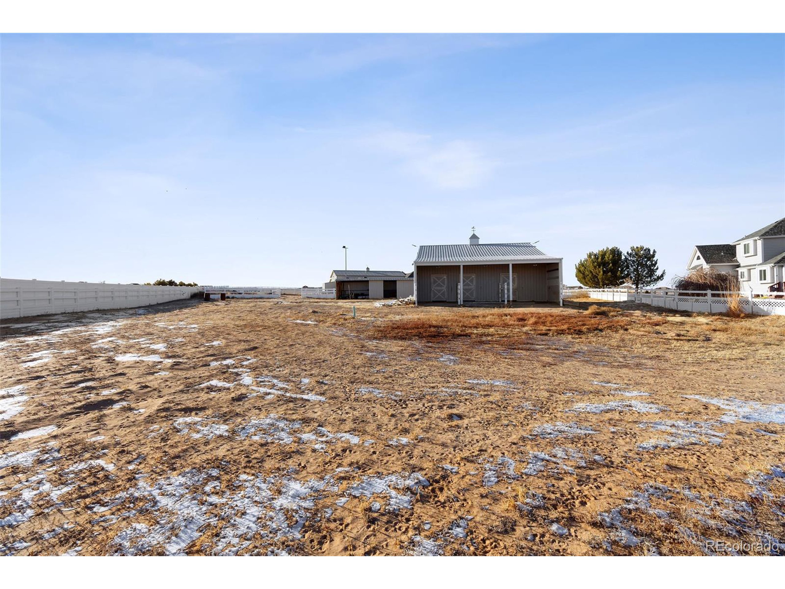 16467 Indian Hill St