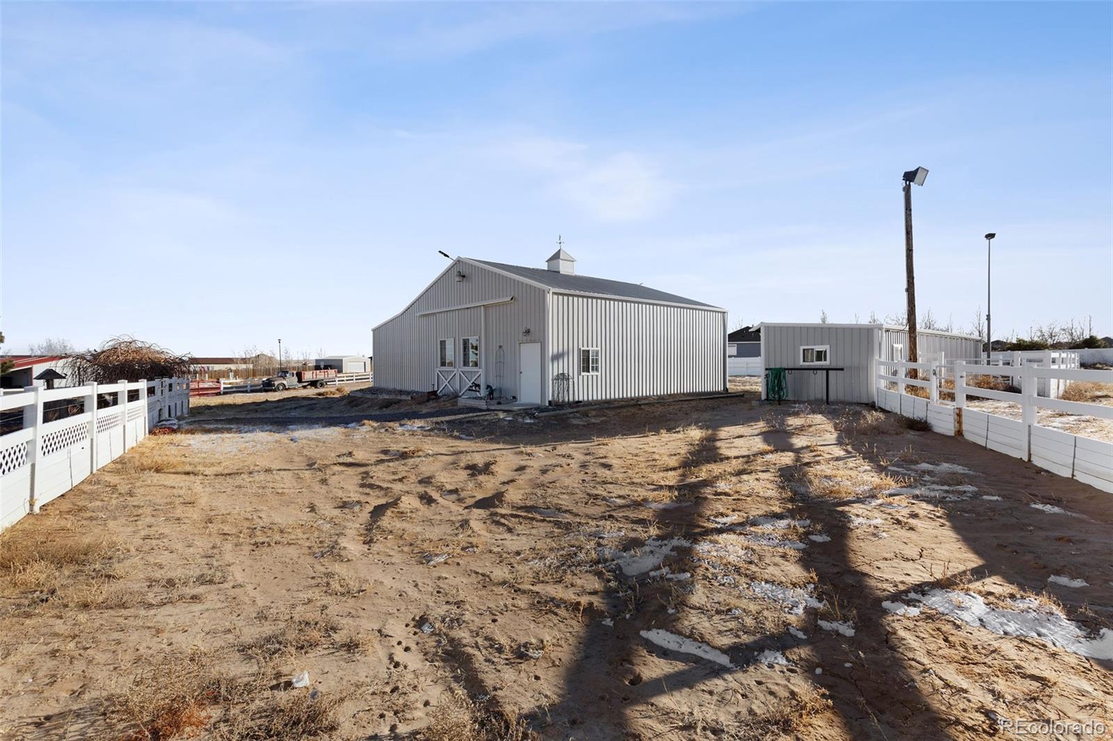 16467 Indian Hill Street