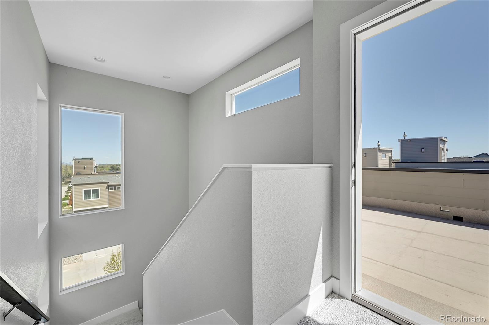 554 E Hinsdale Avenue