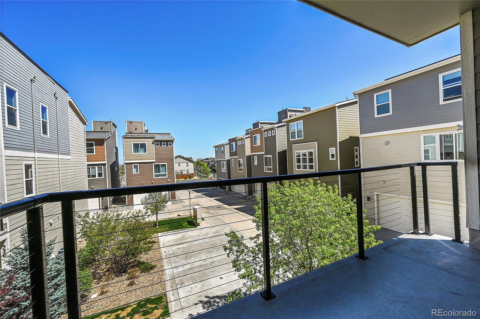 554 E Hinsdale Avenue