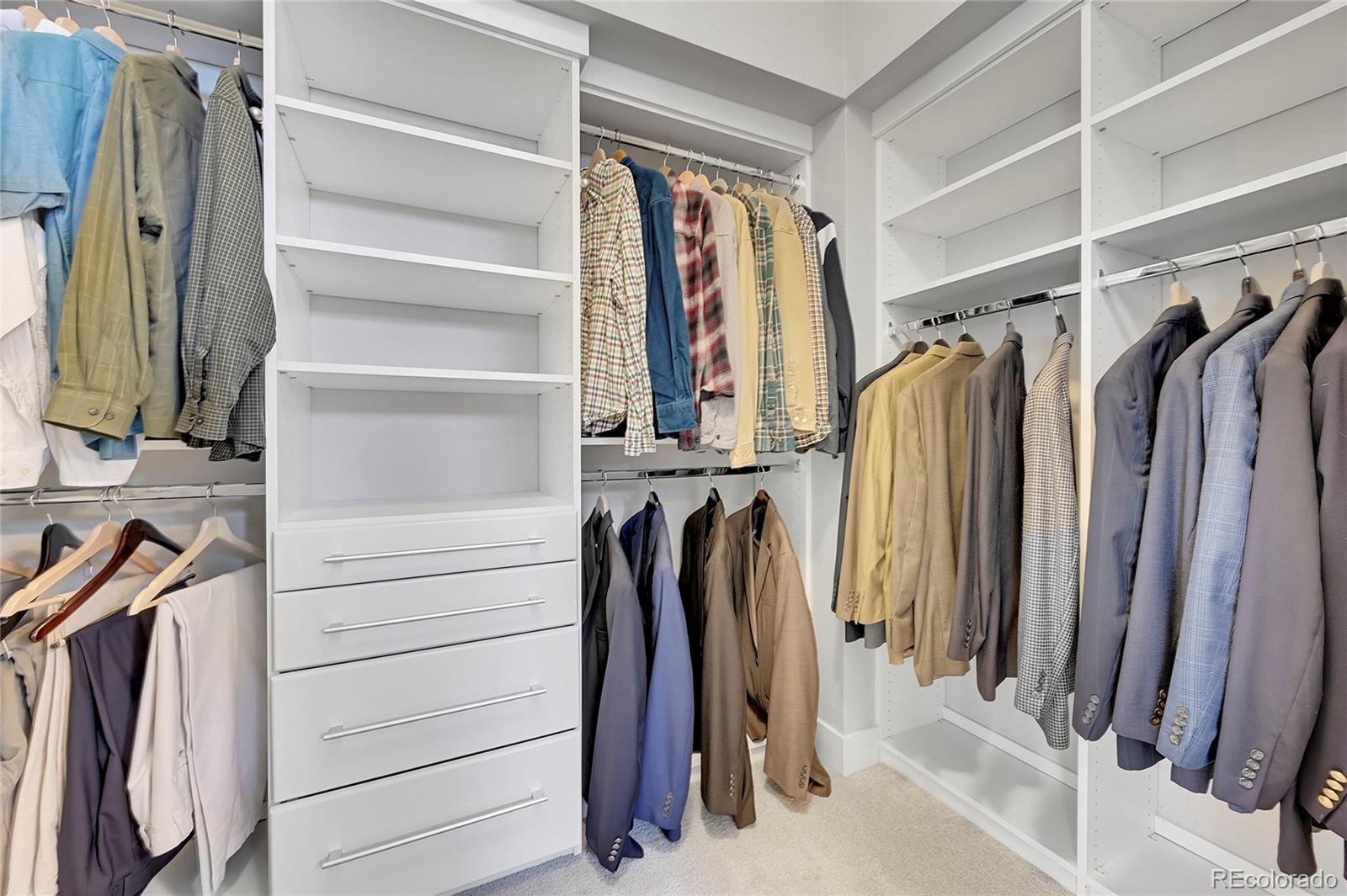 554 E Hinsdale Avenue