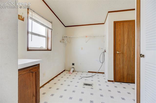 6935 Pfost Drive