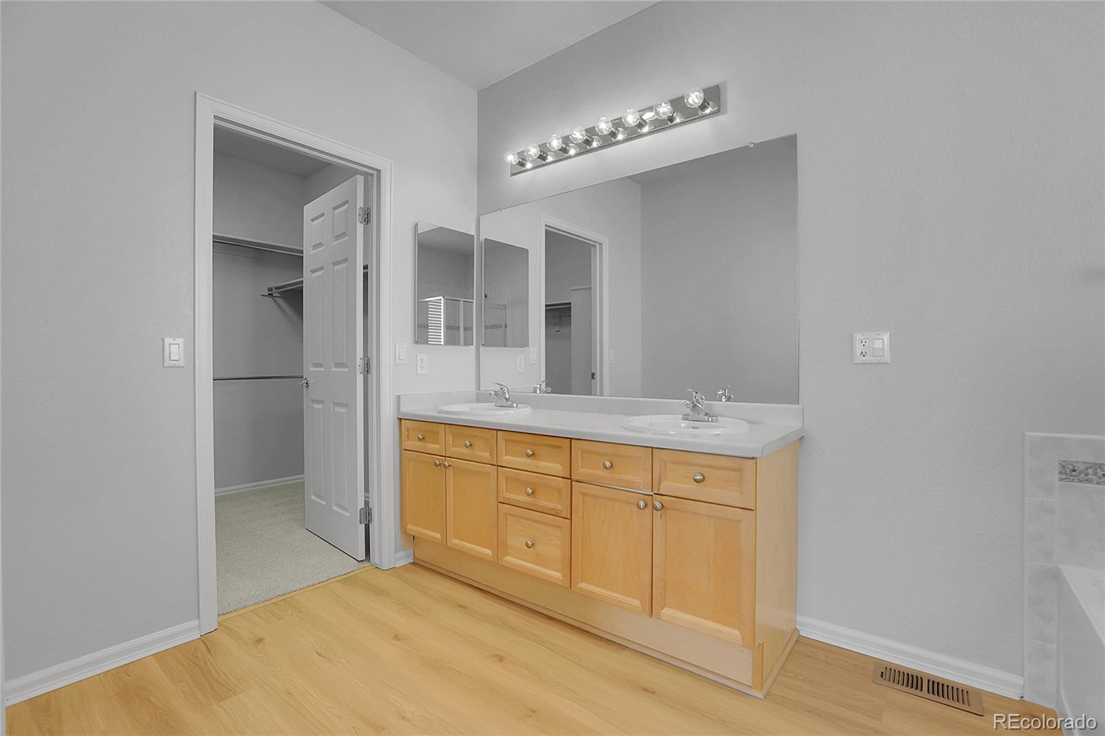 23418 E Long Place