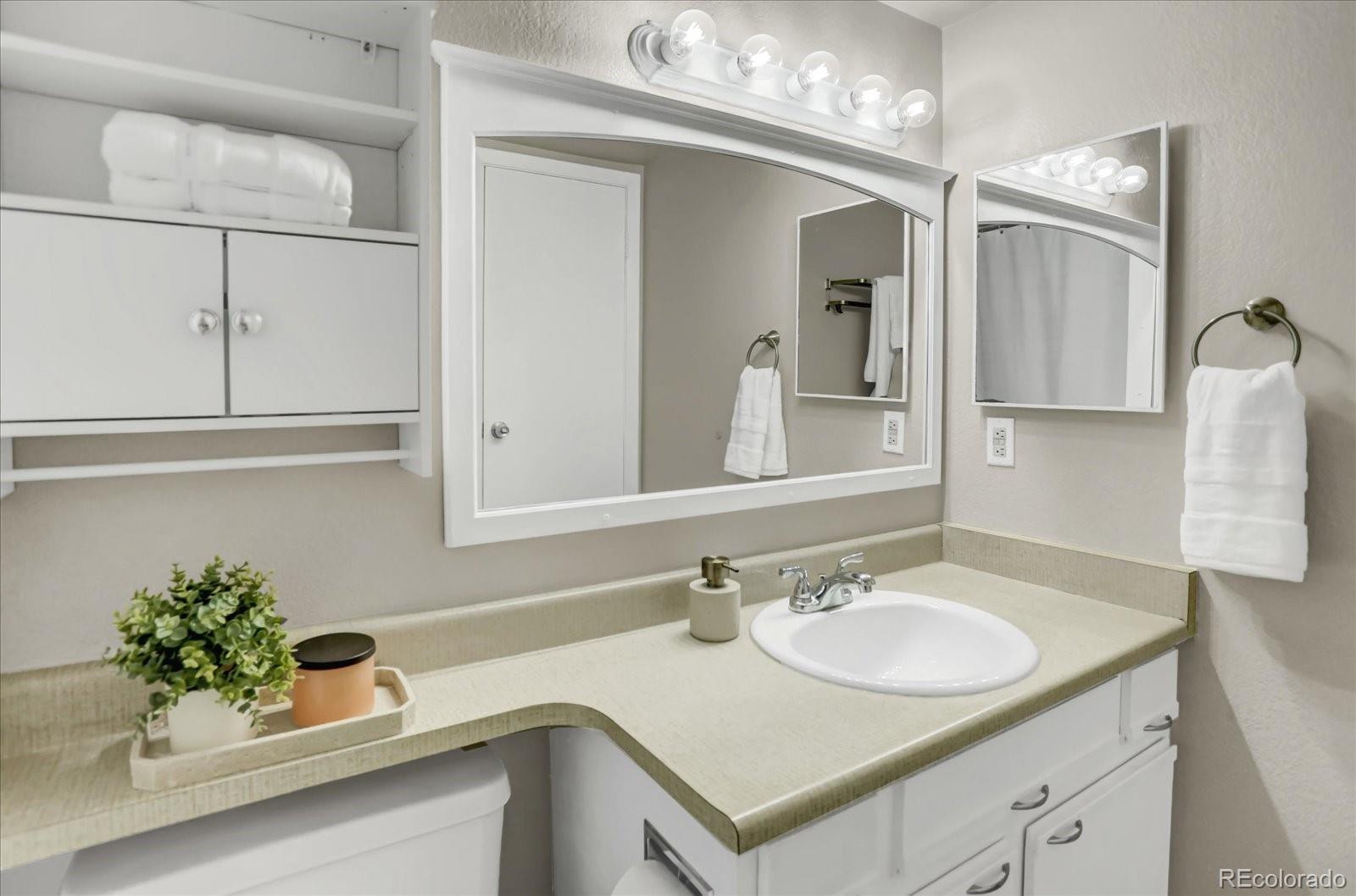 4760 S Wadsworth Boulevard Unit: E204