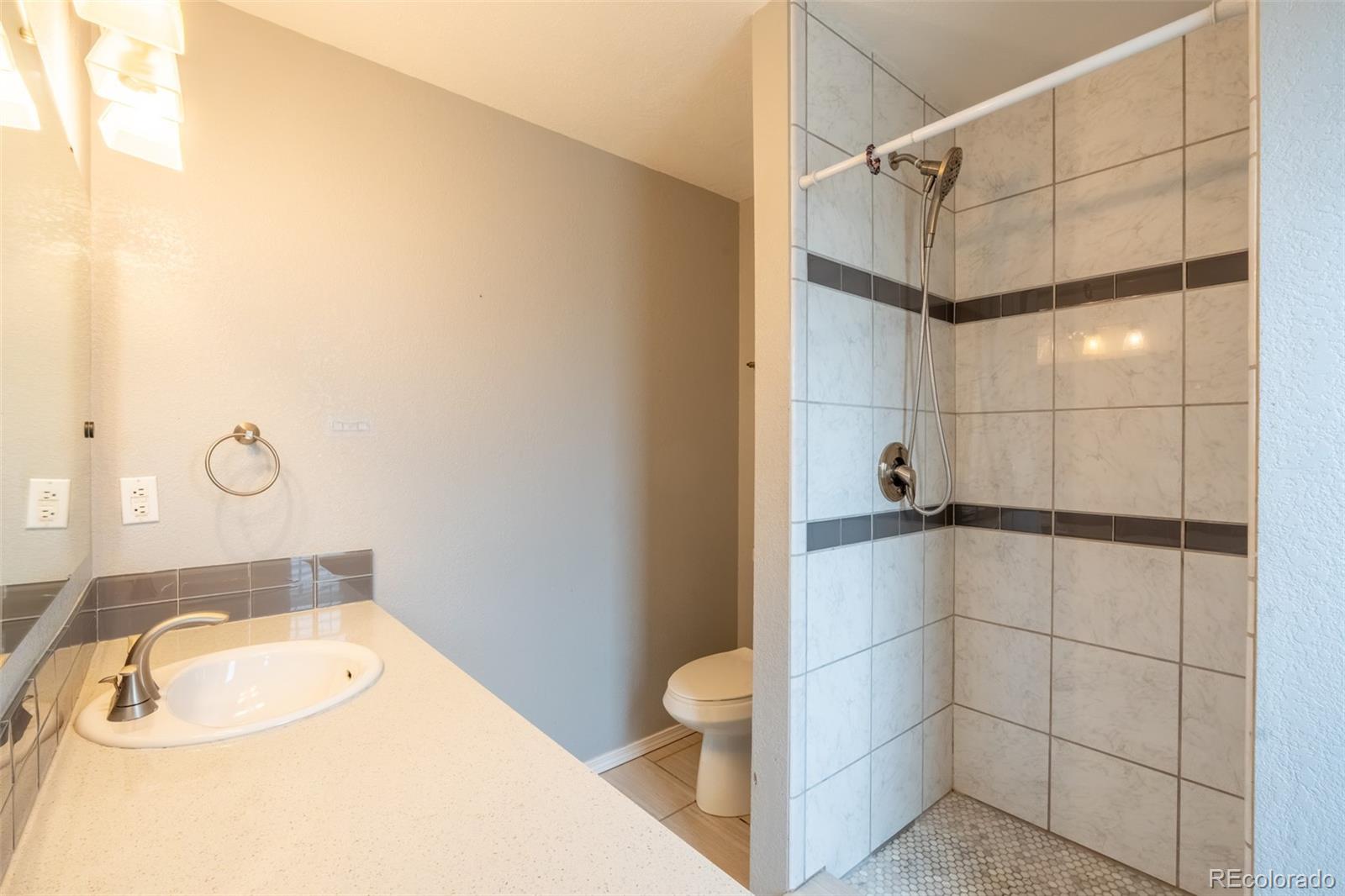 13382 Mariposa Court