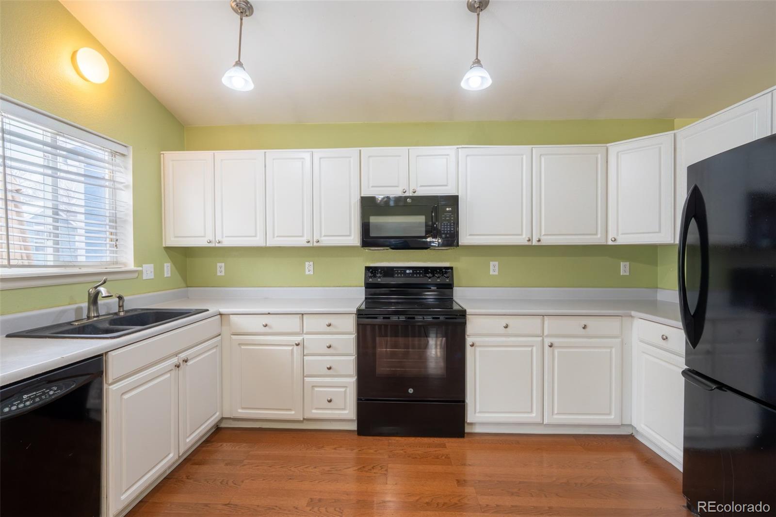 13382 Mariposa Court