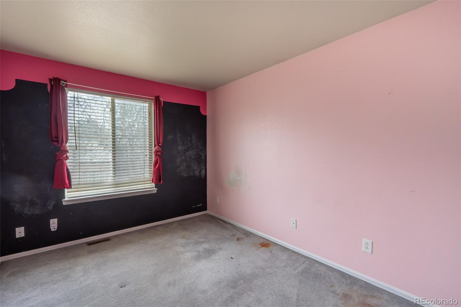 13382 Mariposa Court