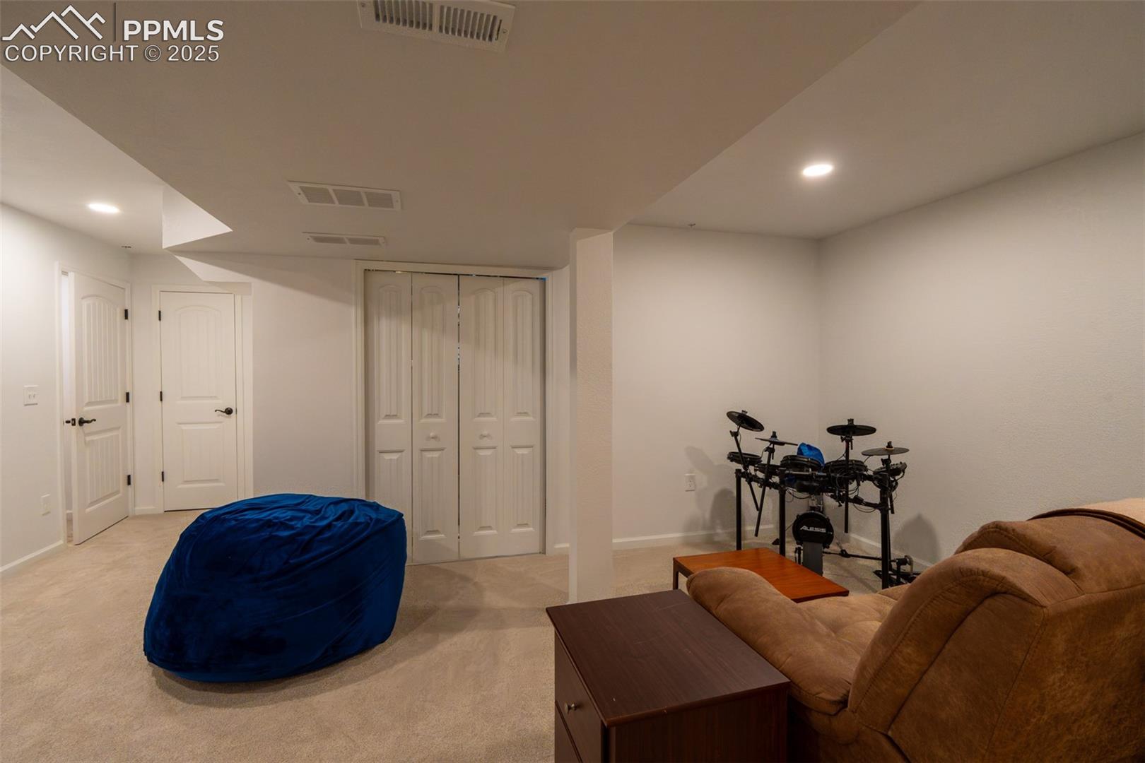 15619 Kitchener Way