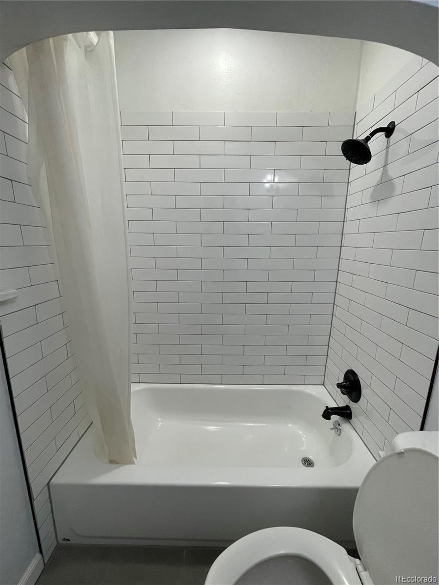 3185, 3187, 3189 W Gill Place