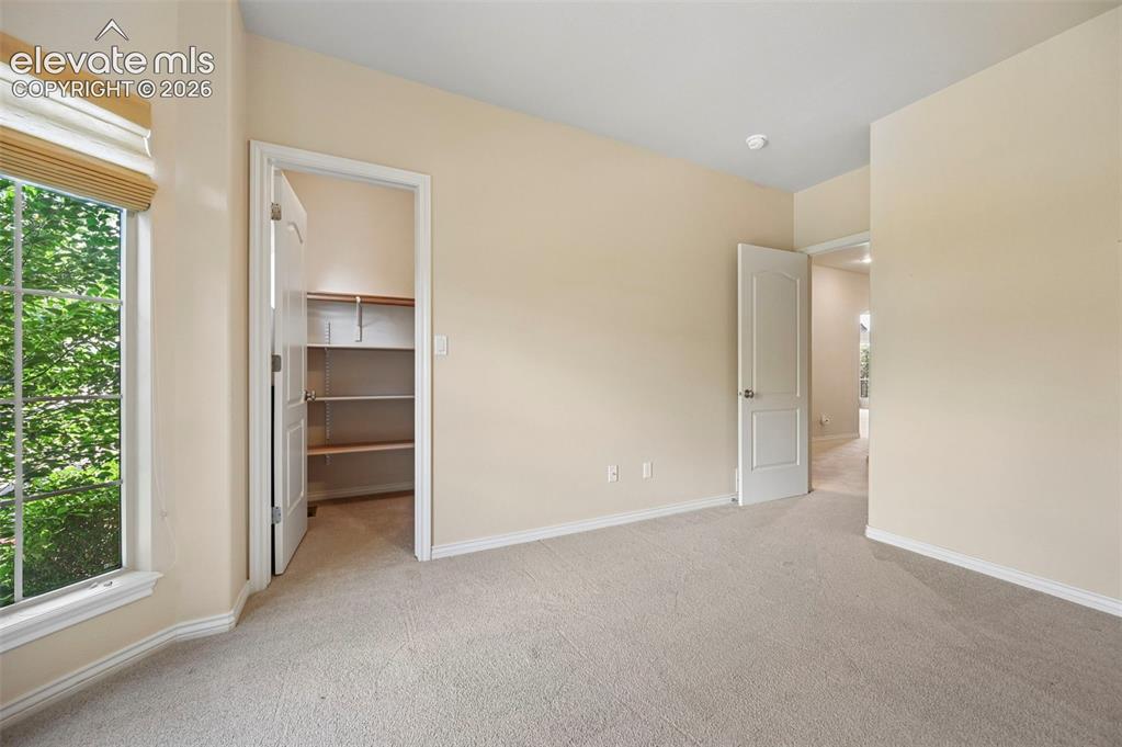 1825 Bridle Oaks Lane
