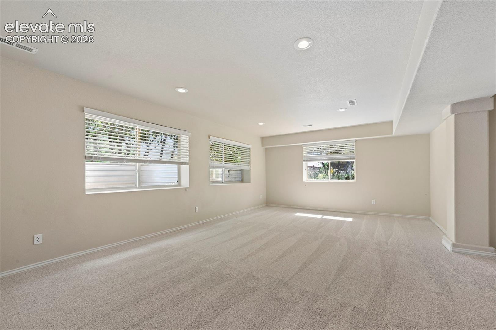 1825 Bridle Oaks Lane