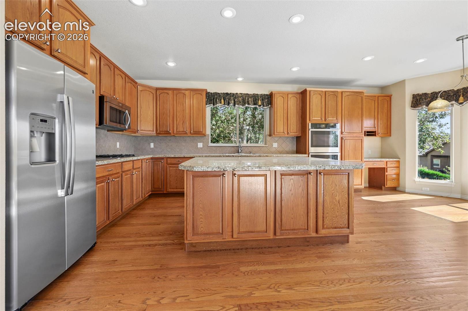 1825 Bridle Oaks Lane