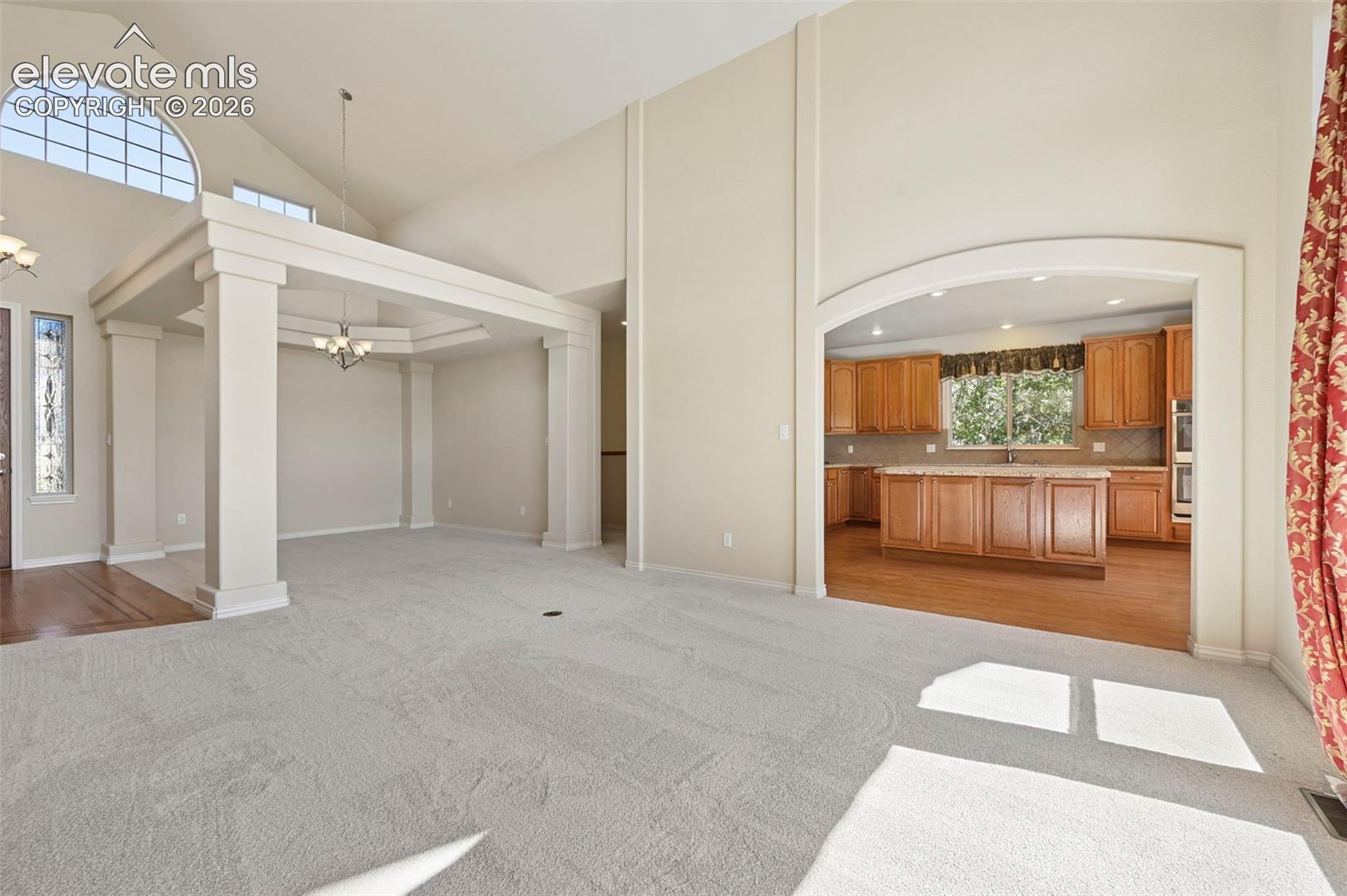 1825 Bridle Oaks Lane