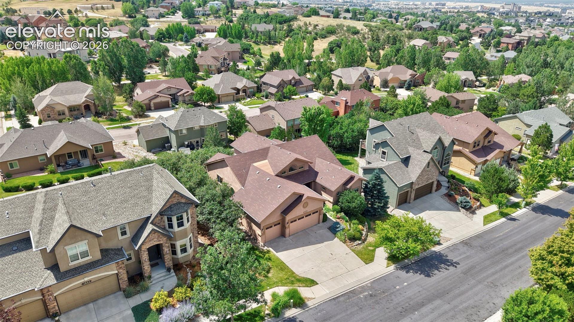 1825 Bridle Oaks Lane