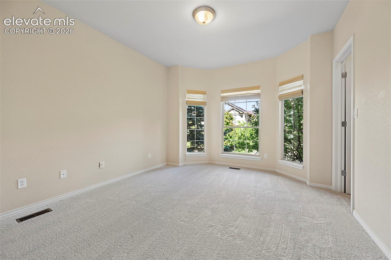 1825 Bridle Oaks Lane