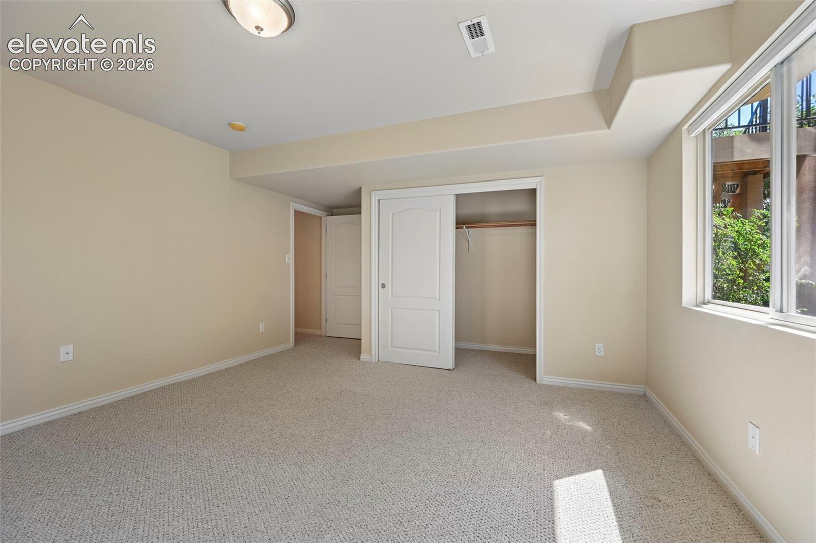 1825 Bridle Oaks Lane