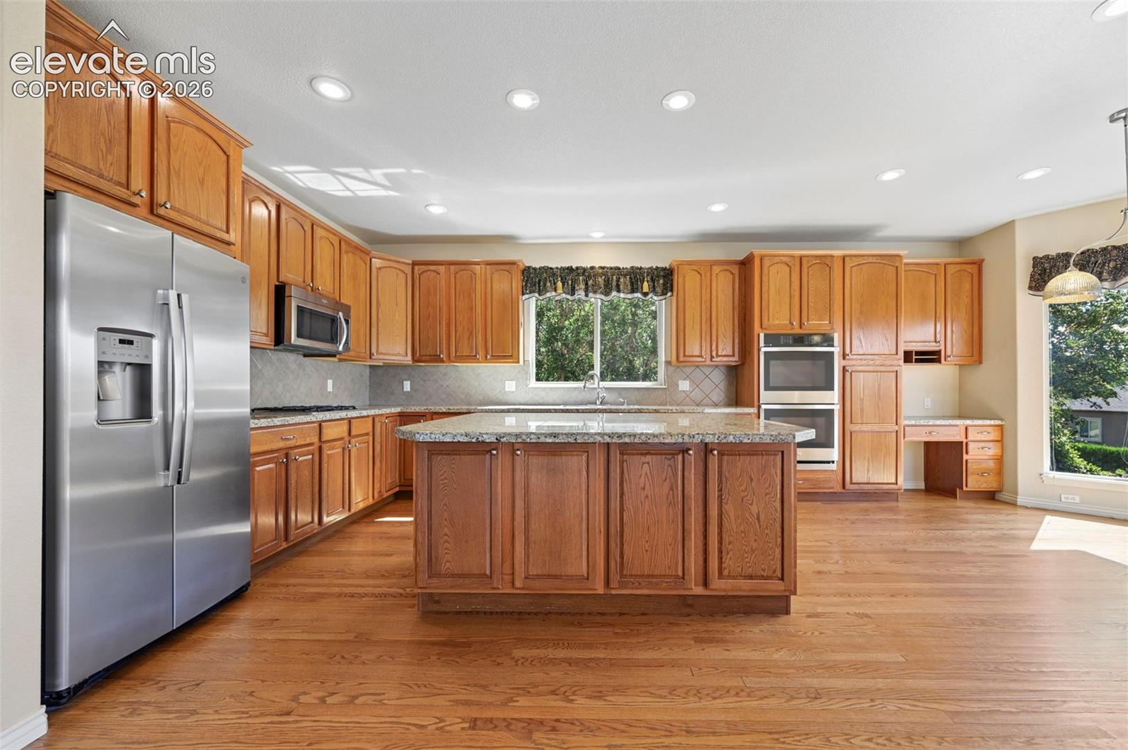 1825 Bridle Oaks Lane