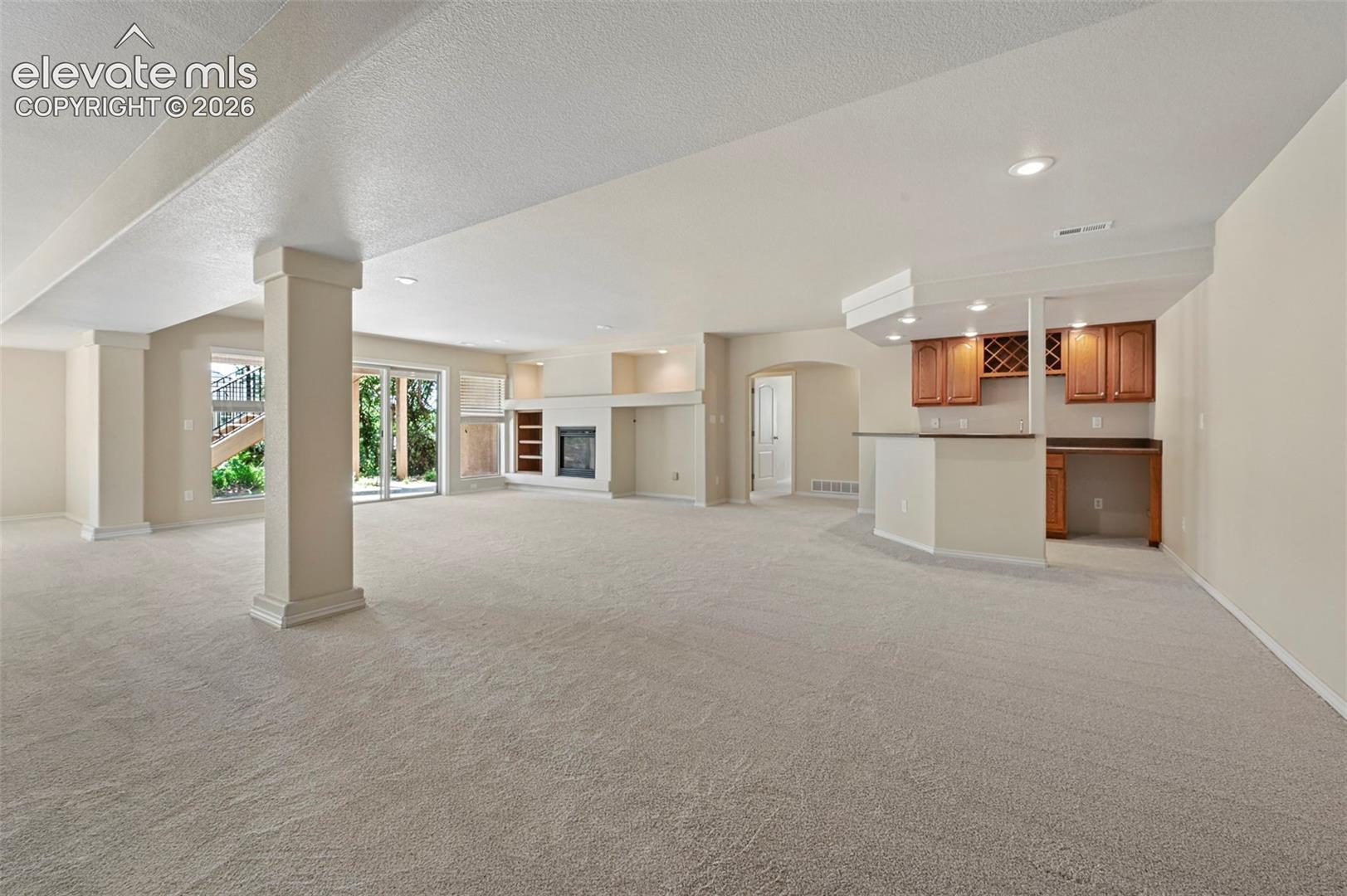 1825 Bridle Oaks Lane