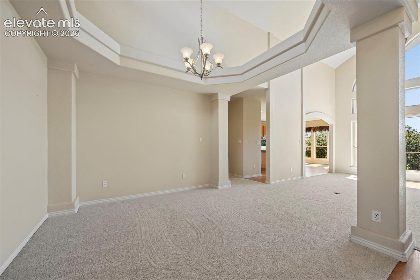 1825 Bridle Oaks Lane